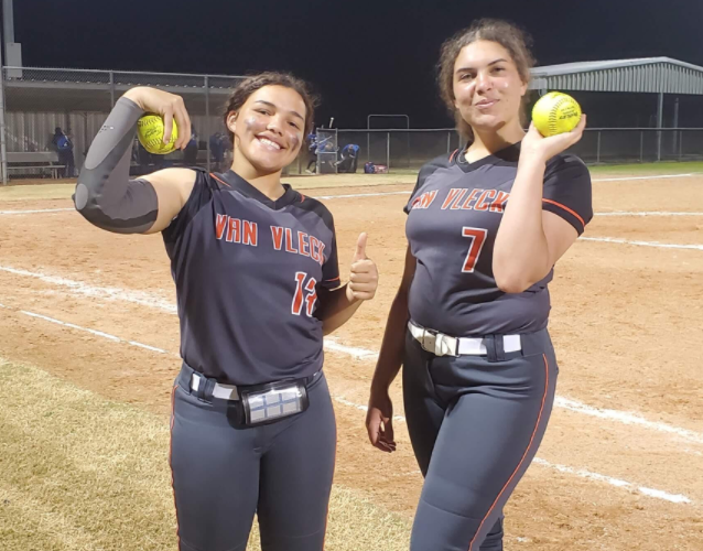 Softball | Van Vleck High School